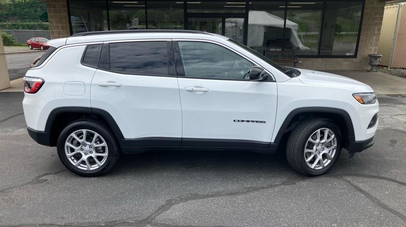 Jeep Compass Latitude Lux 4x4 2024
