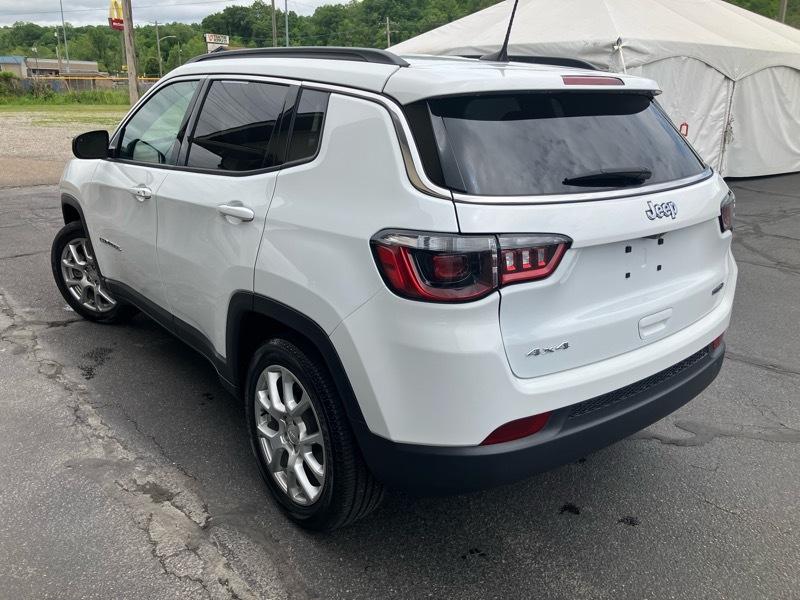 Jeep Compass Latitude Lux 4x4 2024