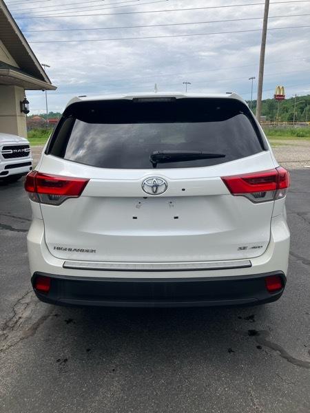 Toyota Highlander XLE V6 AWD (Natl) 2017
