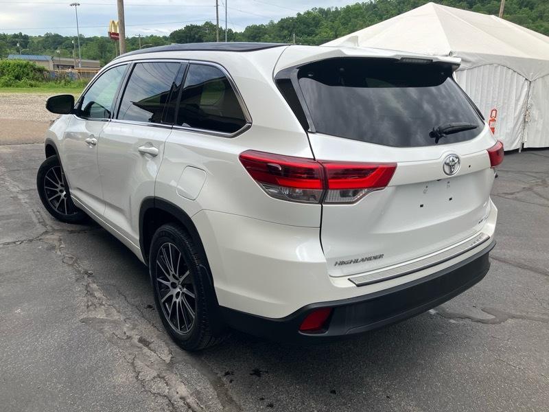 Toyota Highlander XLE V6 AWD (Natl) 2017