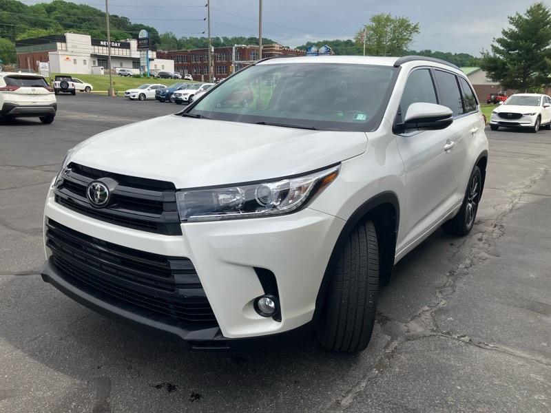 Toyota Highlander XLE V6 AWD (Natl) 2017