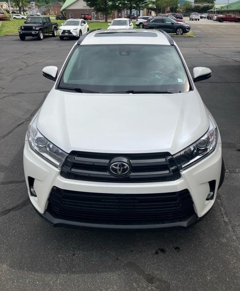 Toyota Highlander XLE V6 AWD (Natl) 2017
