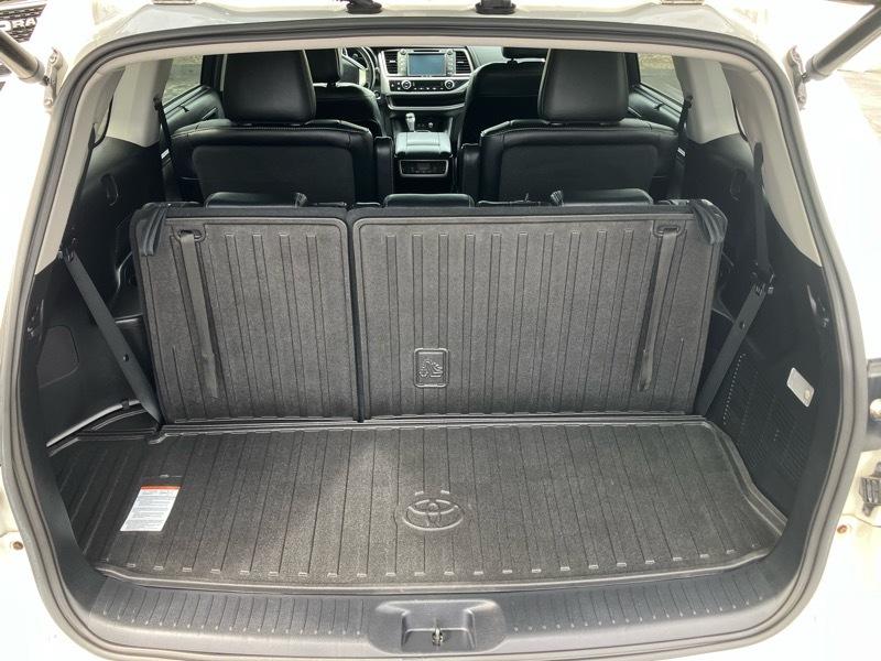 Toyota Highlander XLE V6 AWD (Natl) 2017
