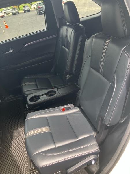 Toyota Highlander XLE V6 AWD (Natl) 2017