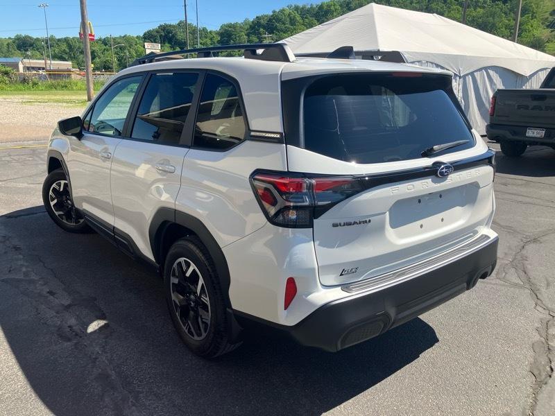Subaru Forester Premium AWD 2025