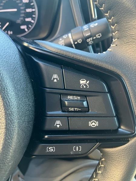 Subaru Forester Premium AWD 2025