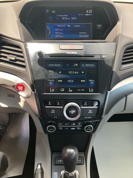 Acura ILX Sedan w/Technology Plus Pkg 2017