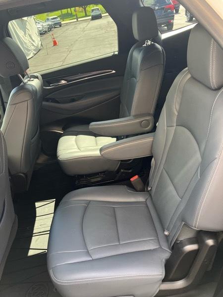 Buick Enclave AWD 4dr Essence 2023