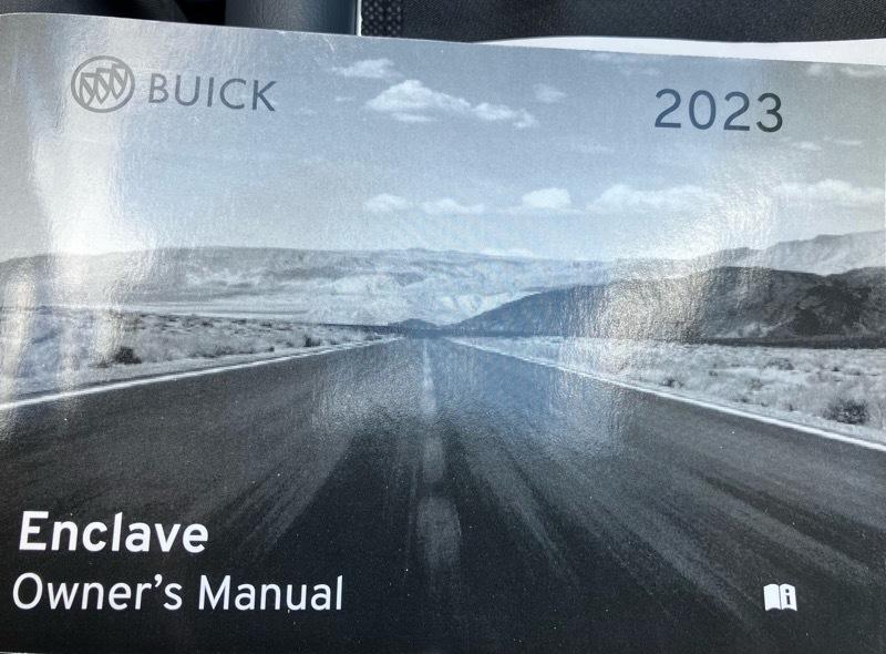 Buick Enclave AWD 4dr Essence 2023