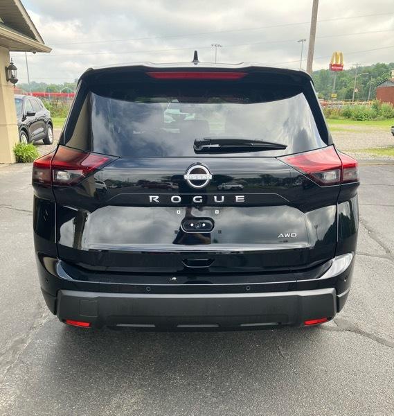 Nissan Rogue AWD SV 2025