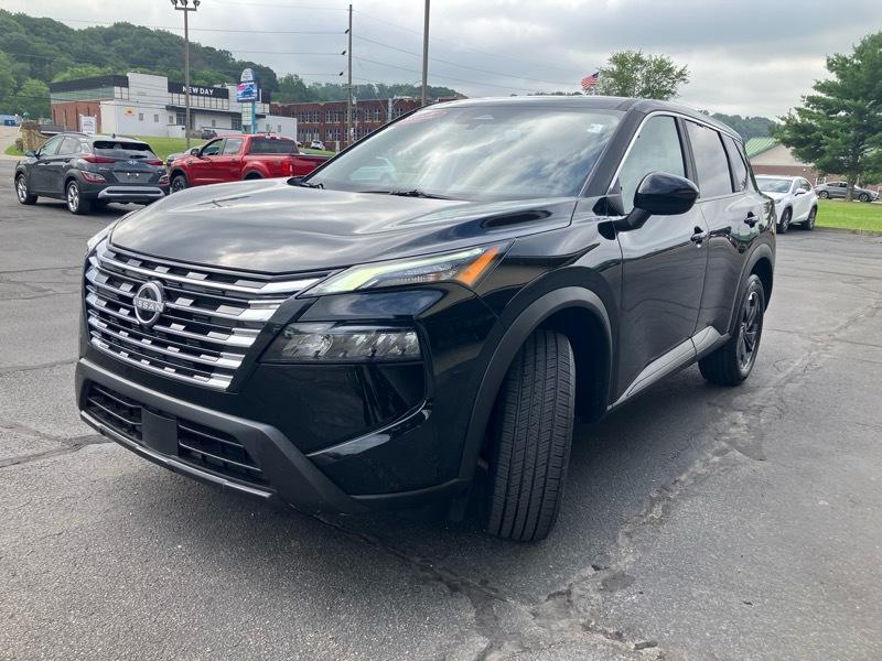Nissan Rogue AWD SV 2025