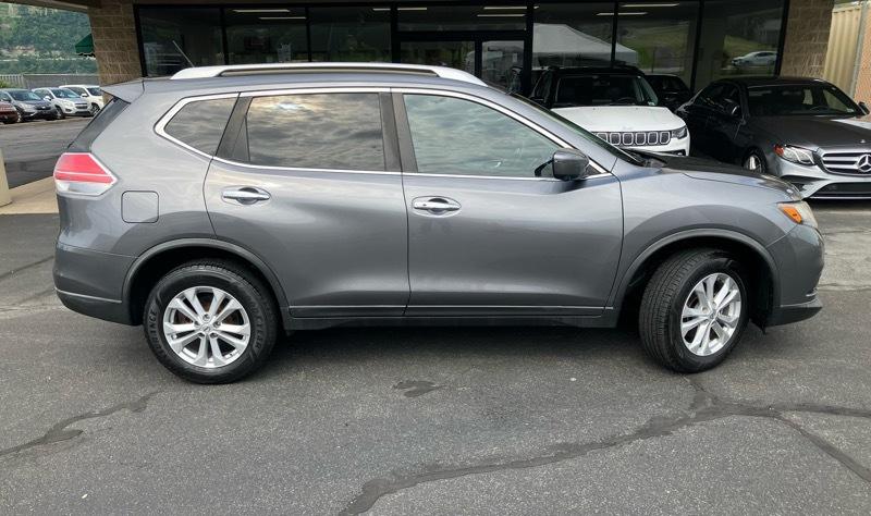 Nissan Rogue AWD 4dr SV 2016