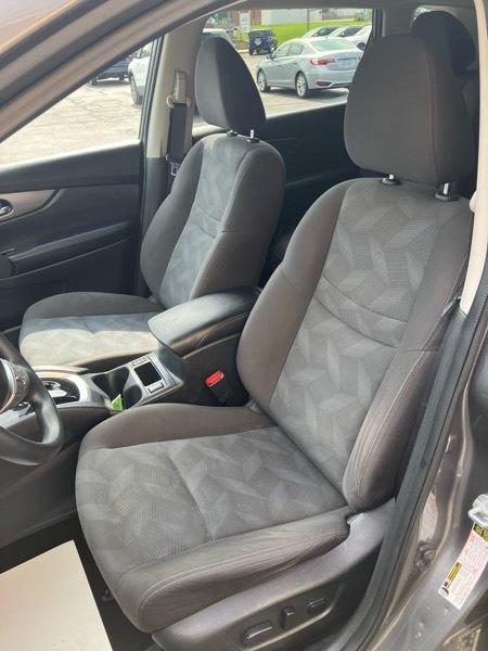 Nissan Rogue AWD 4dr SV 2016