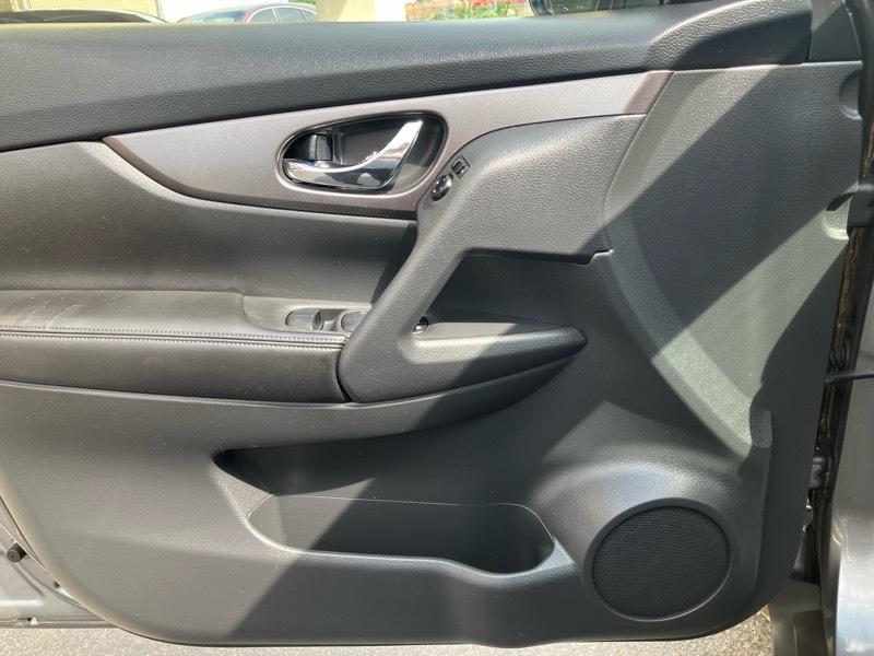 Nissan Rogue AWD 4dr SV 2016