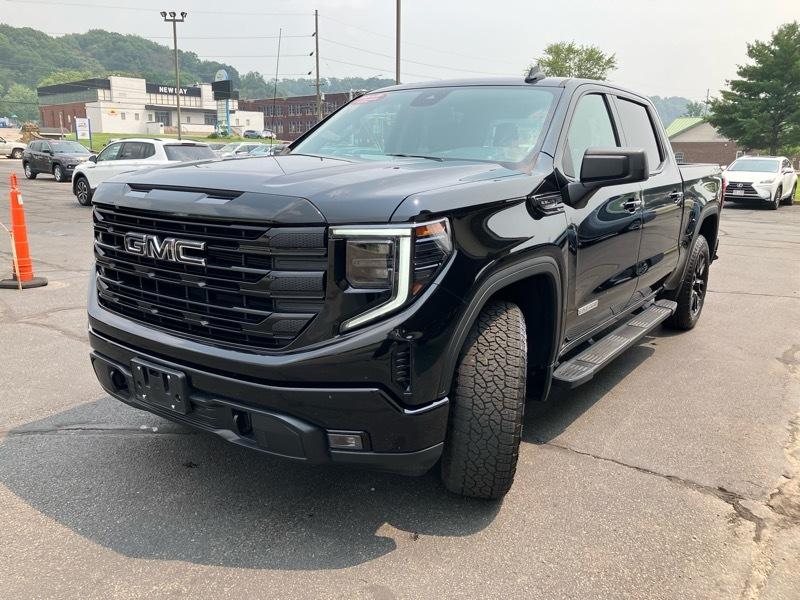GMC Sierra 1500 4WD Crew Cab 147" Elevation 2024