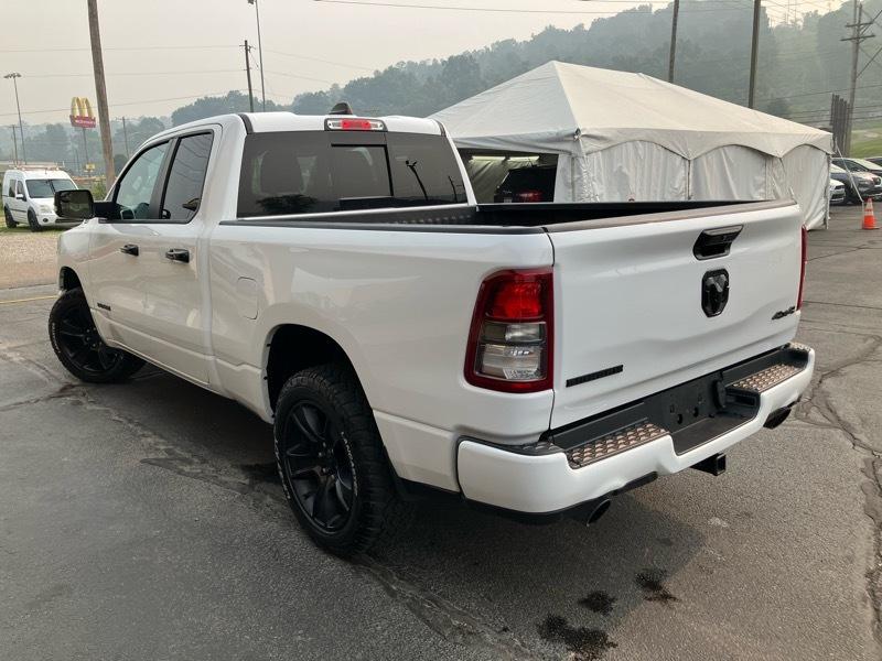 RAM 1500 Big Horn 4x4 Quad Cab 6'4" Box 2023