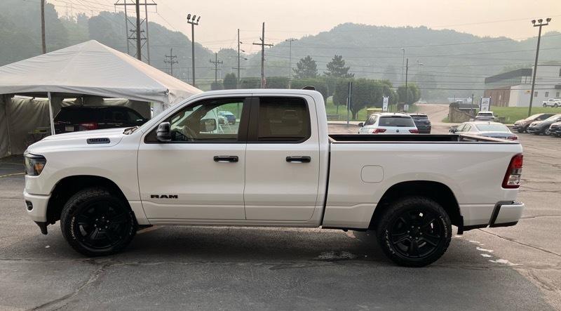 RAM 1500 Big Horn 4x4 Quad Cab 6'4" Box 2023