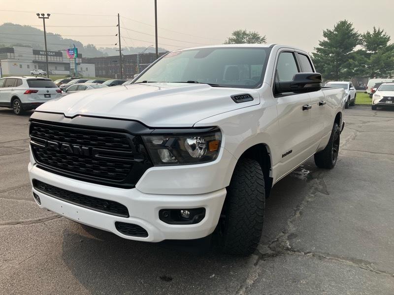 RAM 1500 Big Horn 4x4 Quad Cab 6'4" Box 2023