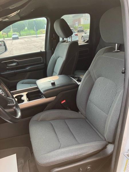 RAM 1500 Big Horn 4x4 Quad Cab 6'4" Box 2023