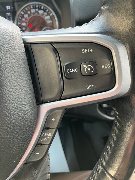 RAM 1500 Big Horn 4x4 Quad Cab 6'4" Box 2023