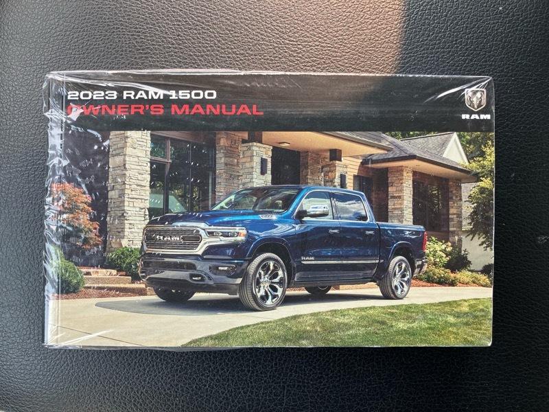 RAM 1500 Big Horn 4x4 Quad Cab 6'4" Box 2023