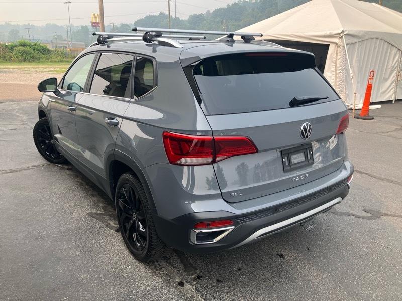 Volkswagen Taos SEL FWD 2022