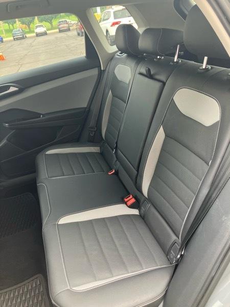 Volkswagen Taos SEL FWD 2022