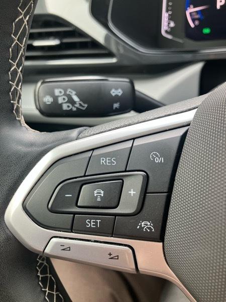 Volkswagen Taos SEL FWD 2022