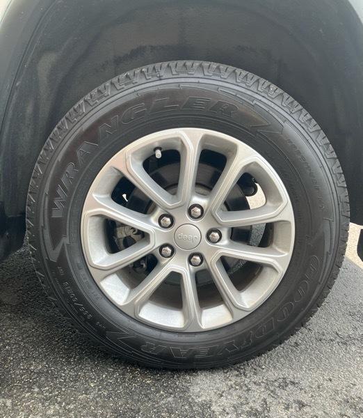 Jeep Grand Cherokee Laredo X 4x4 2021