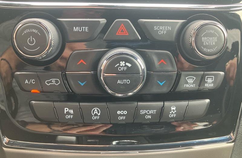 Jeep Grand Cherokee Laredo X 4x4 2021
