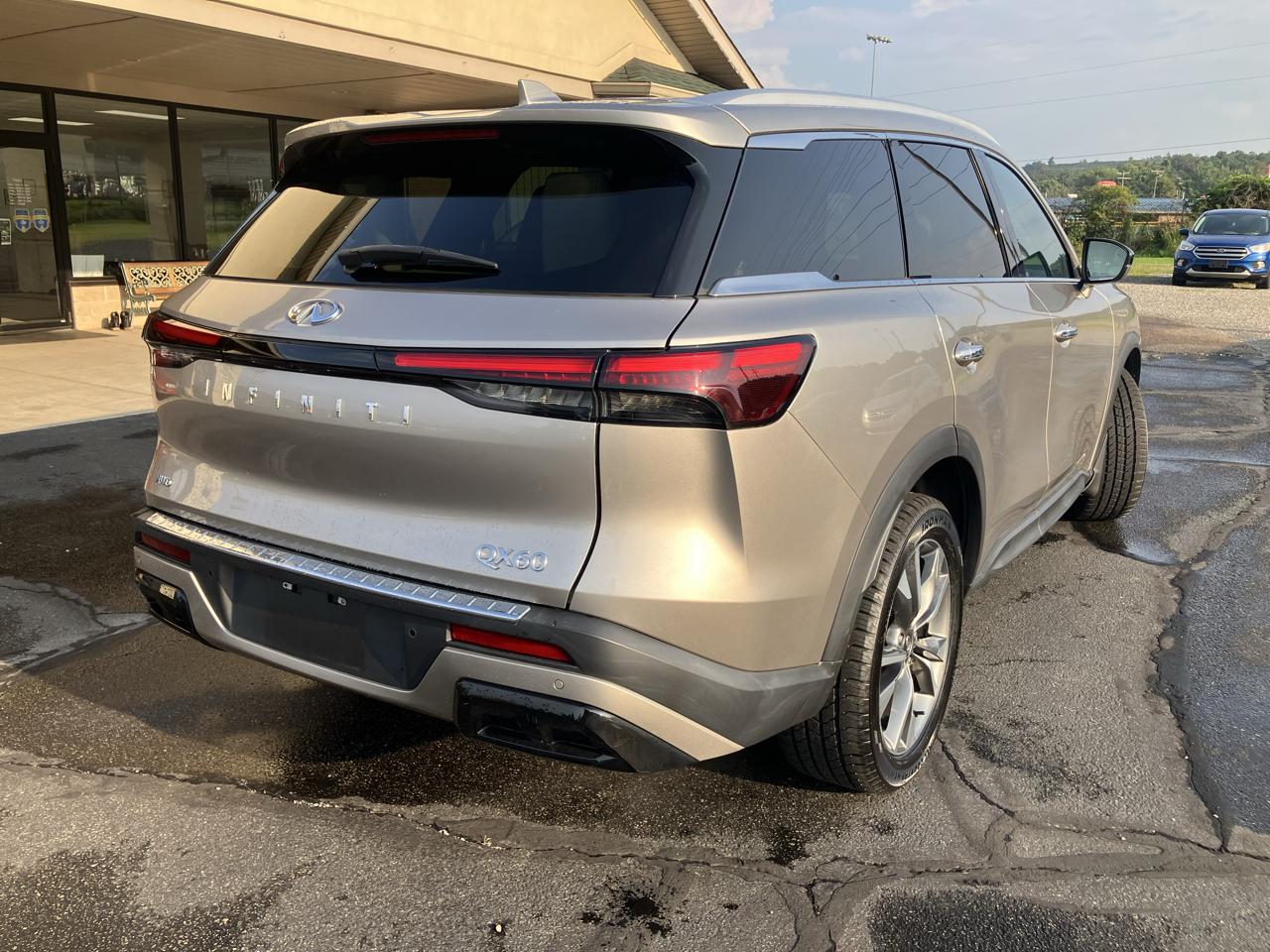 Infiniti QX60 LUXE AWD 2023