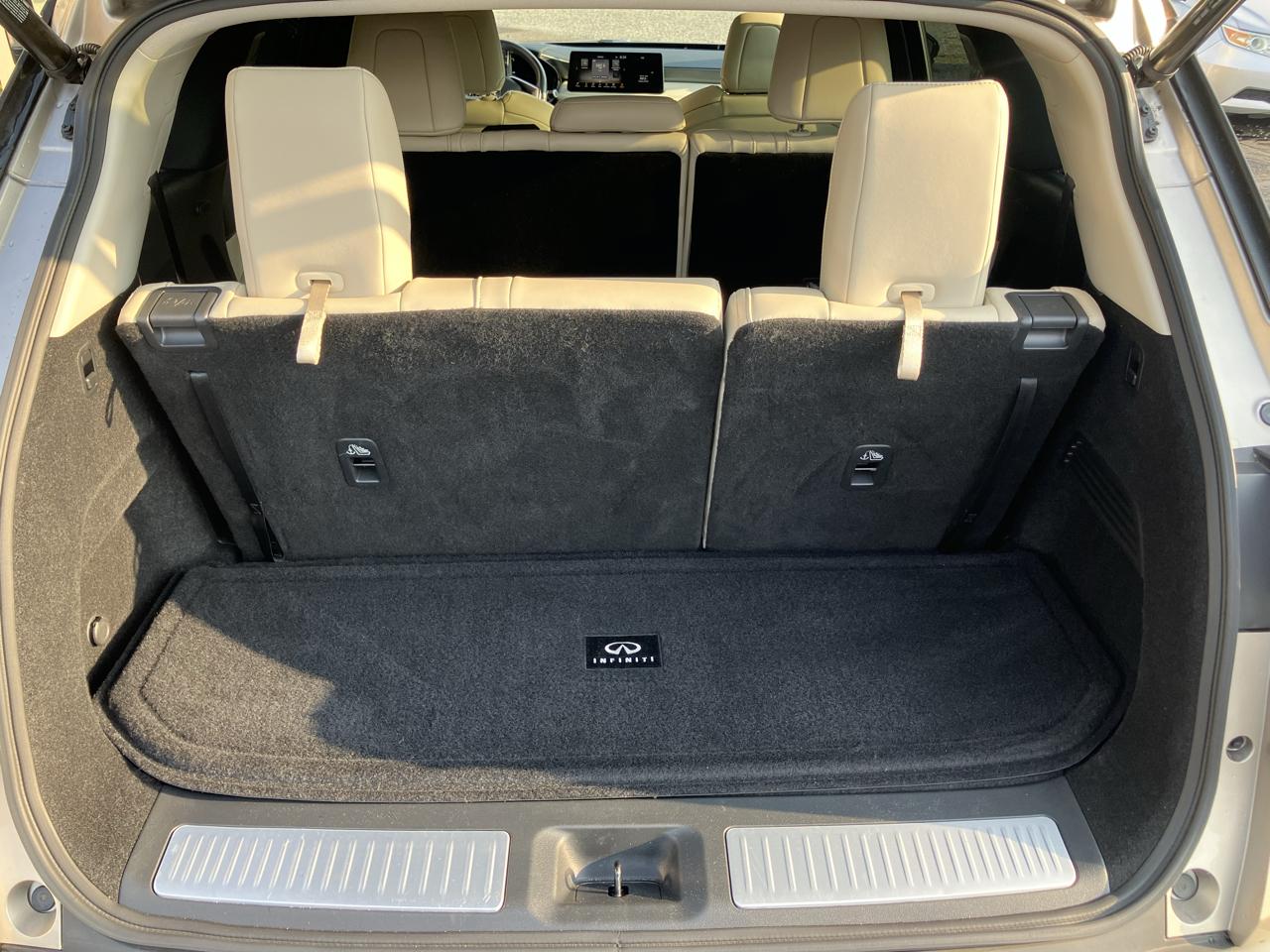 Infiniti QX60 LUXE AWD 2023