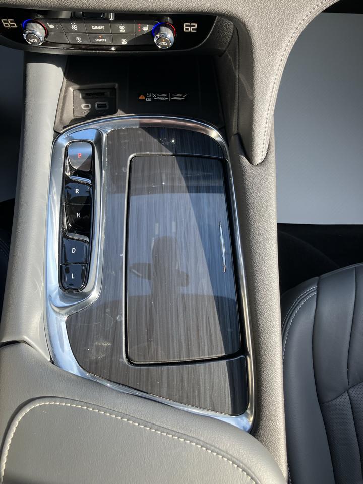 Buick Enclave AWD 4dr Essence 2023