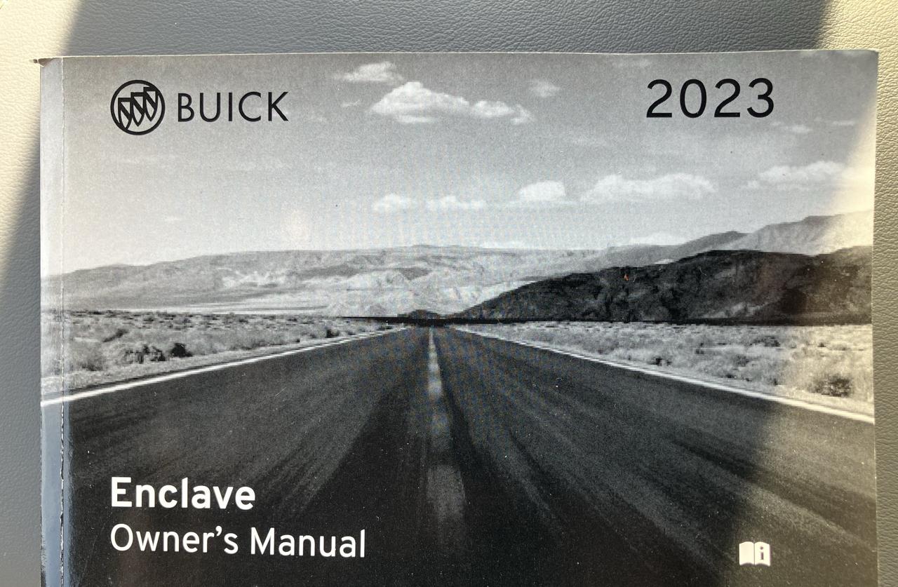 Buick Enclave AWD 4dr Essence 2023
