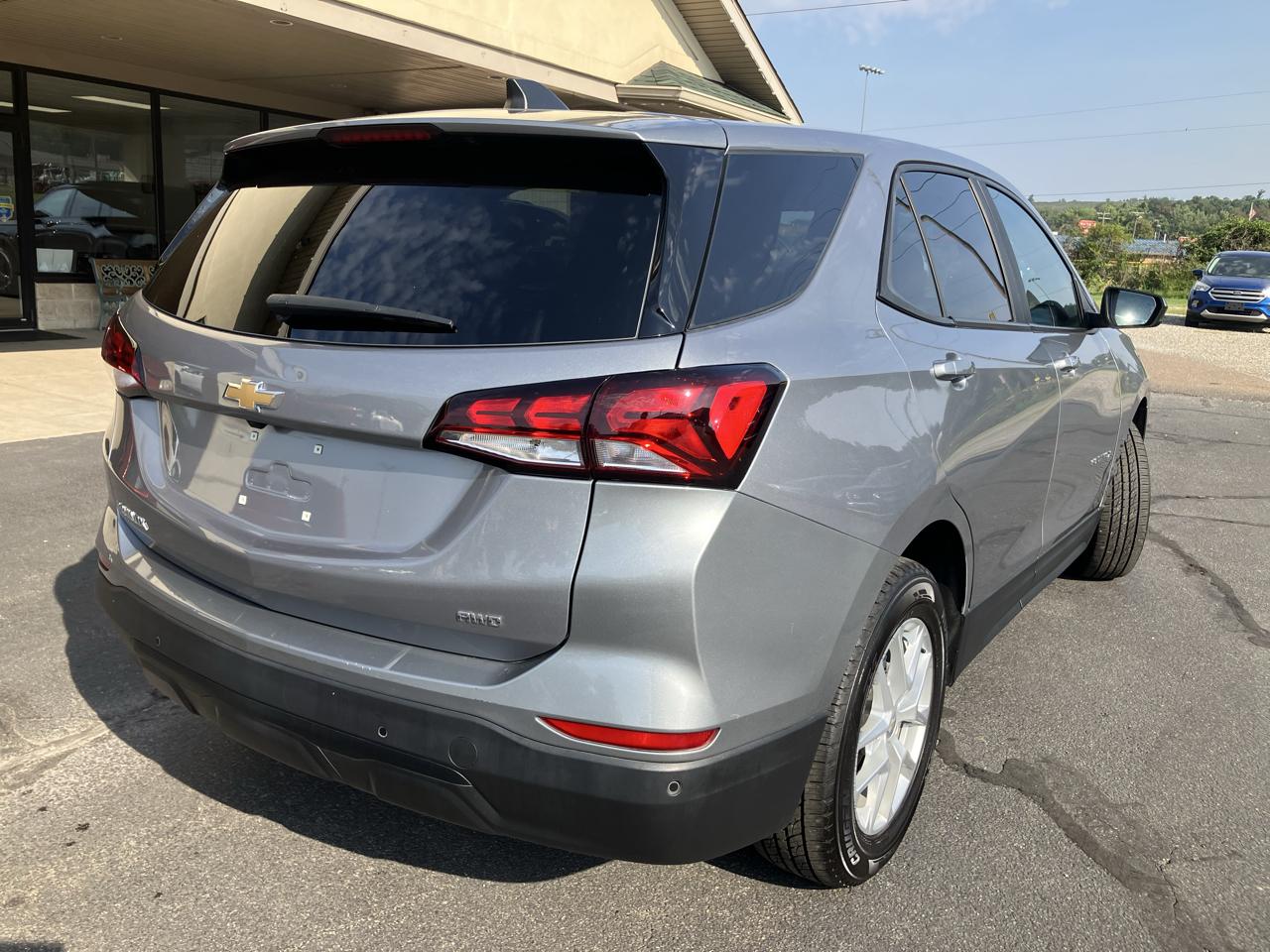 Chevrolet Equinox AWD 4dr LS w/1FL 2023