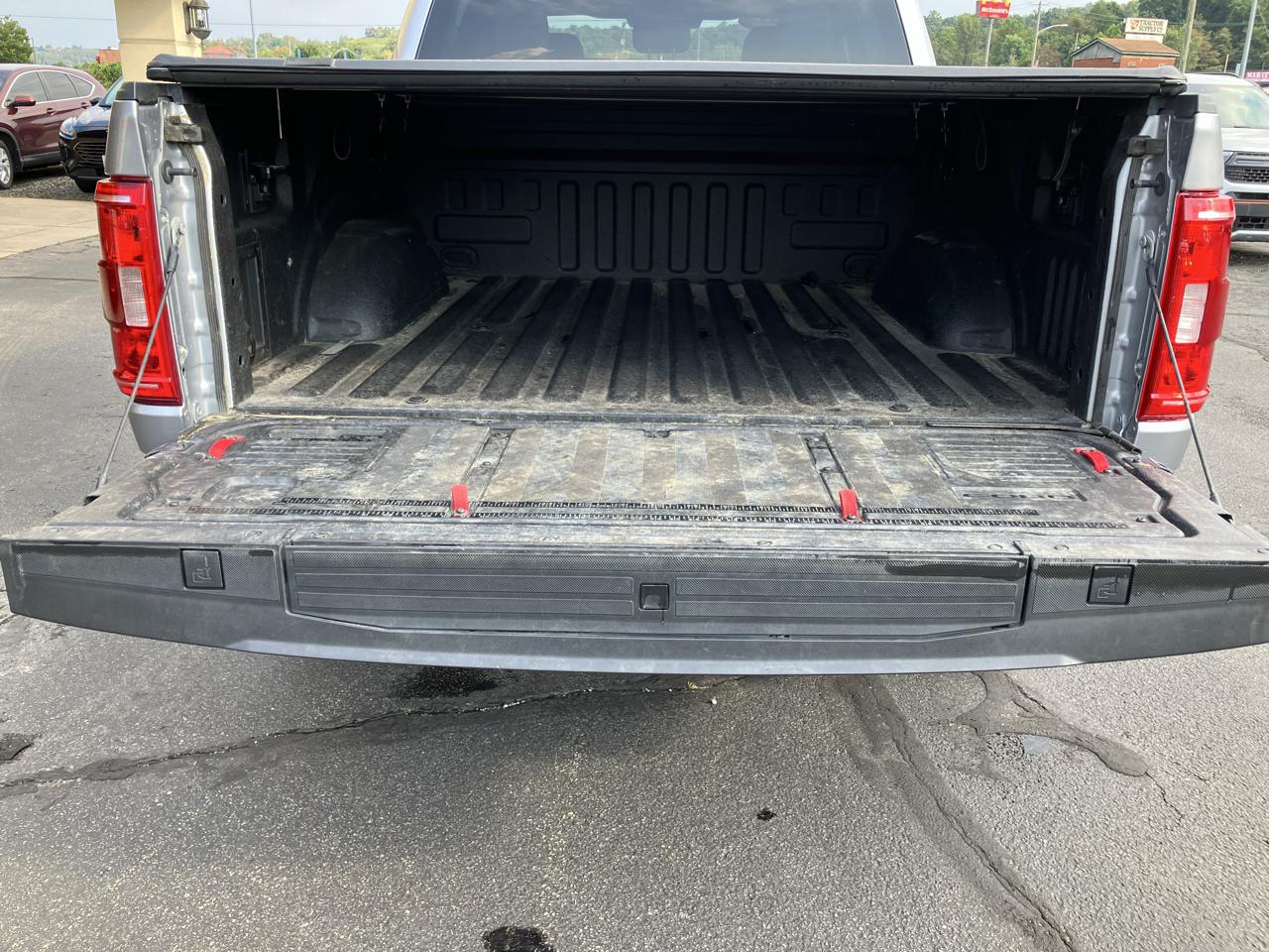 Ford F-150 4WD SuperCrew 157" XL w/HD Payload Pkg 2022