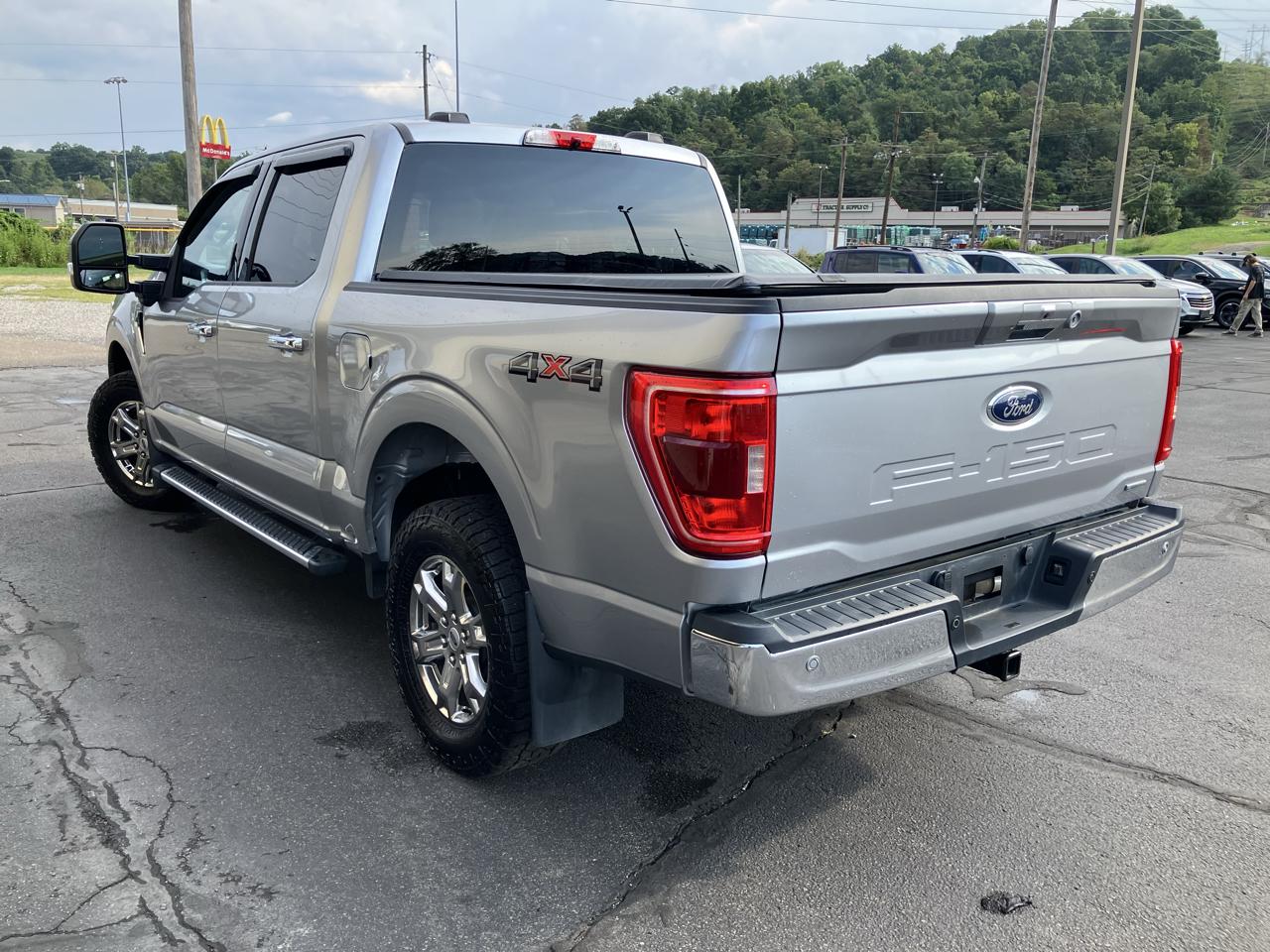 Ford F-150 4WD SuperCrew 157" XL w/HD Payload Pkg 2022