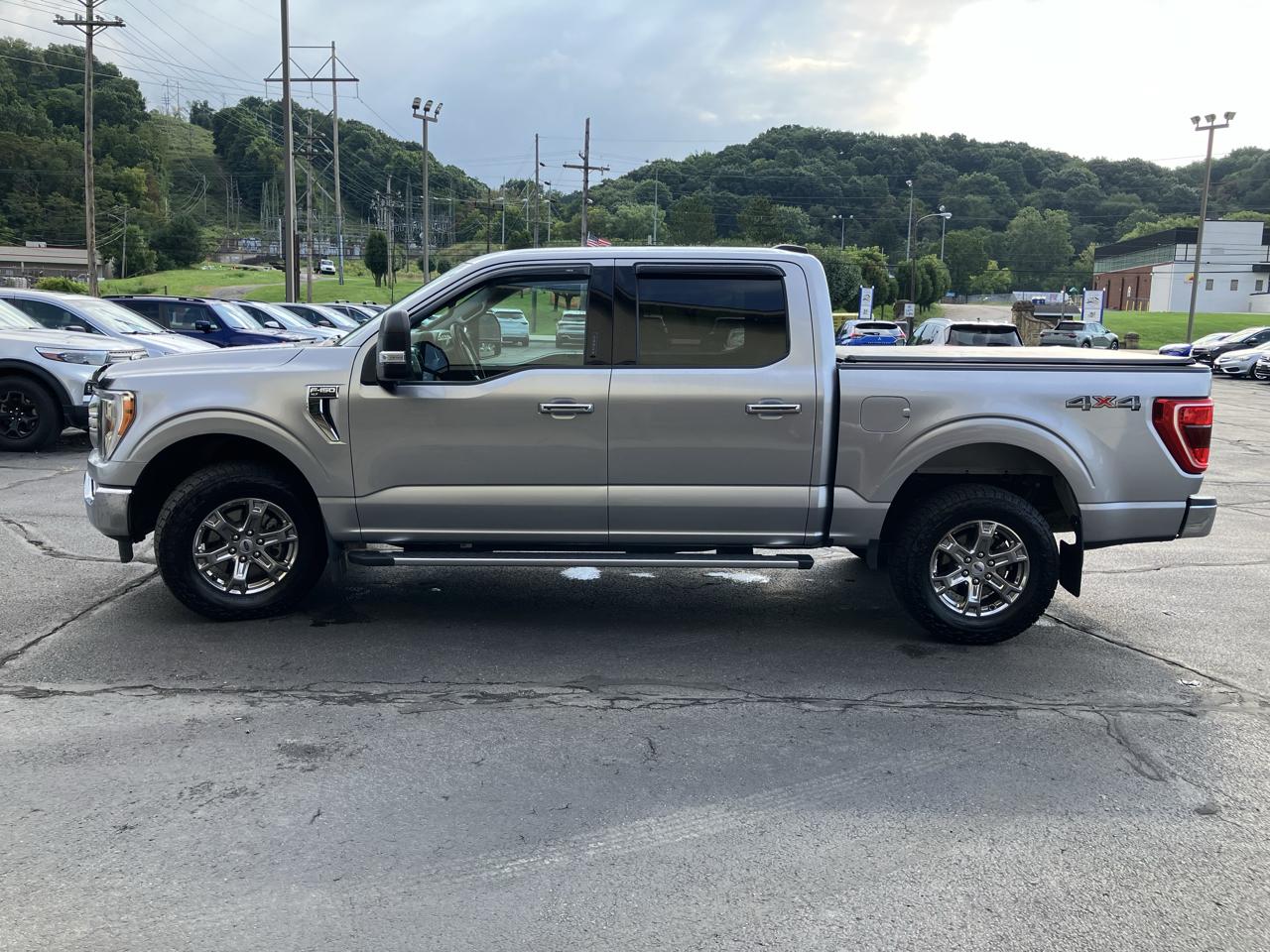 Ford F-150 4WD SuperCrew 157" XL w/HD Payload Pkg 2022