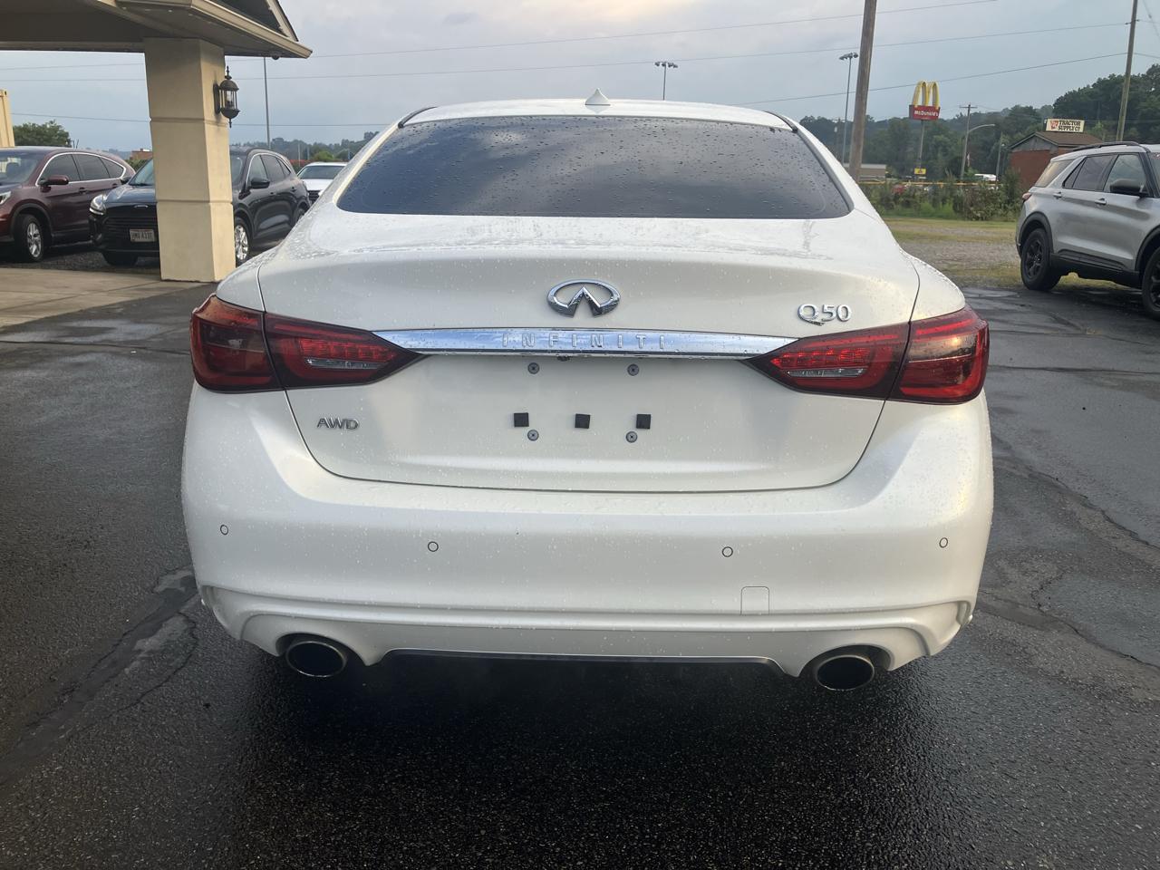 Infiniti Q50 LUXE AWD 2022