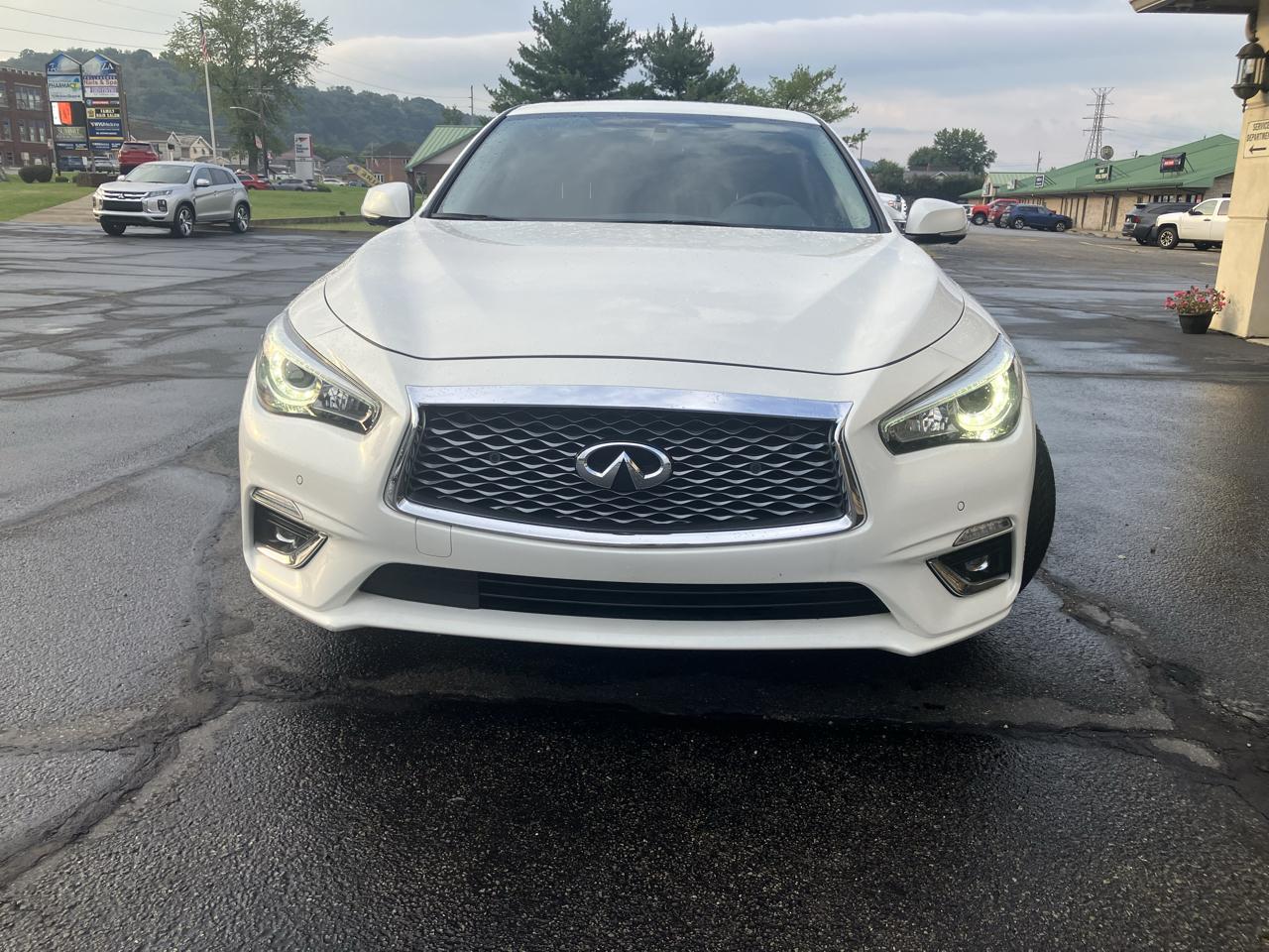 Infiniti Q50 LUXE AWD 2022
