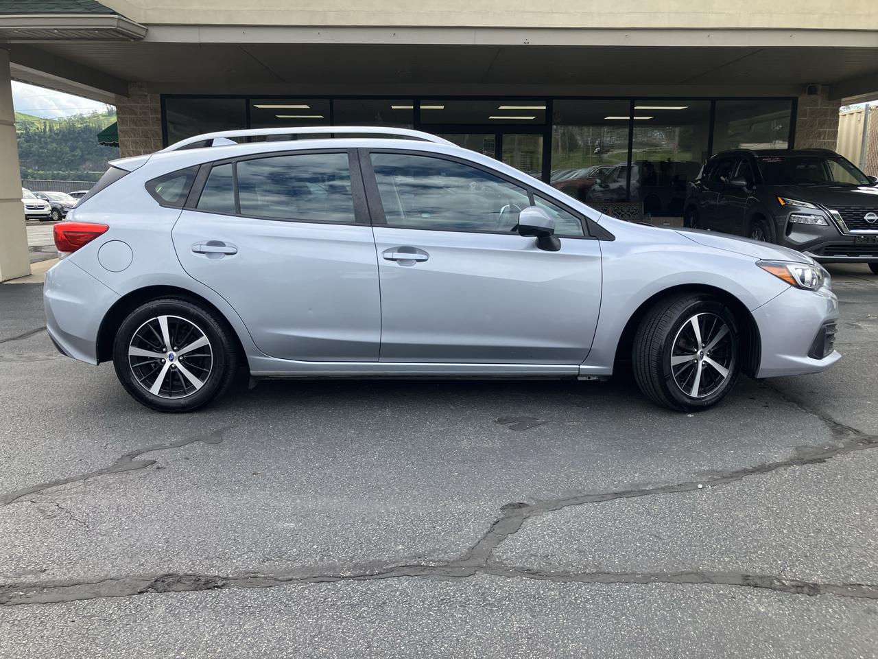 Subaru Impreza Premium 5-door CVT 2020