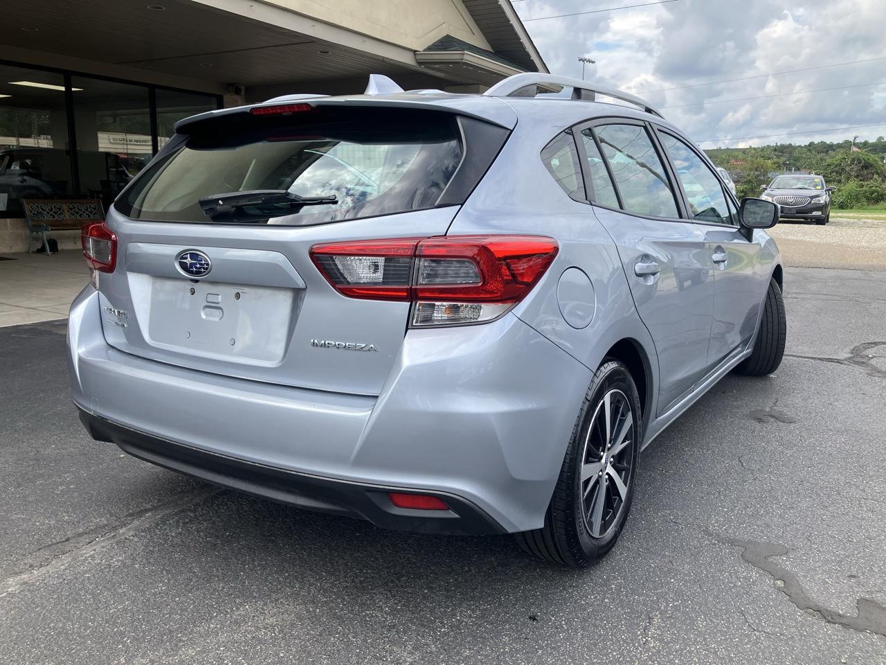 Subaru Impreza Premium 5-door CVT 2020