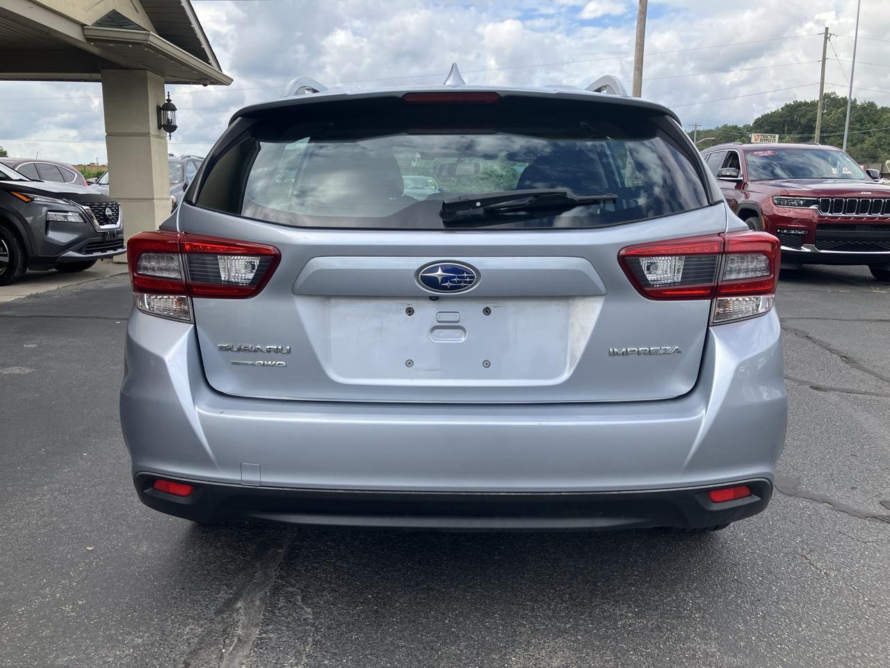Subaru Impreza Premium 5-door CVT 2020