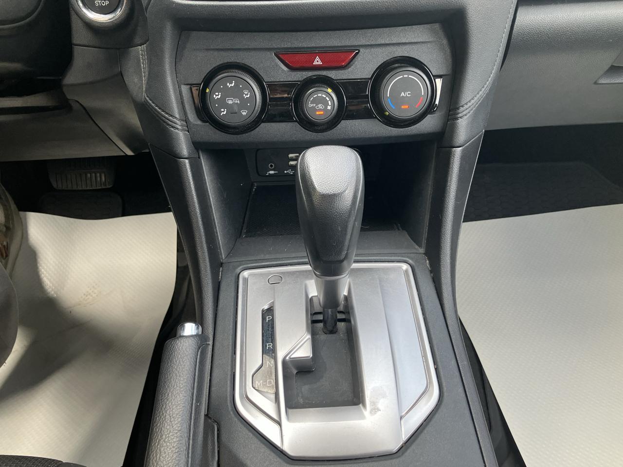 Subaru Impreza Premium 5-door CVT 2020