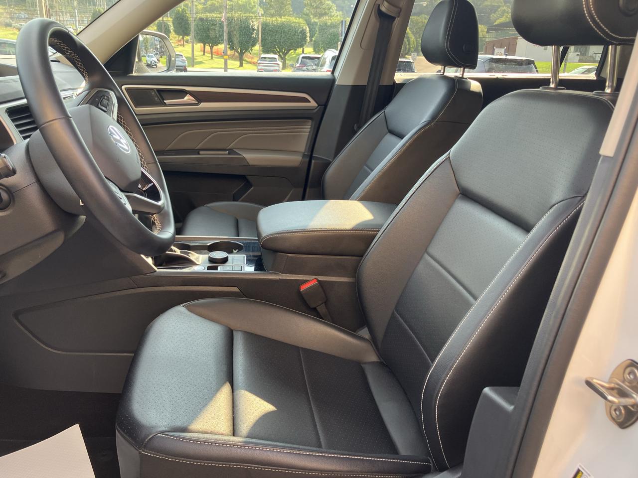 Volkswagen Atlas 2.0T SE w/Technology 4MOTION 2023