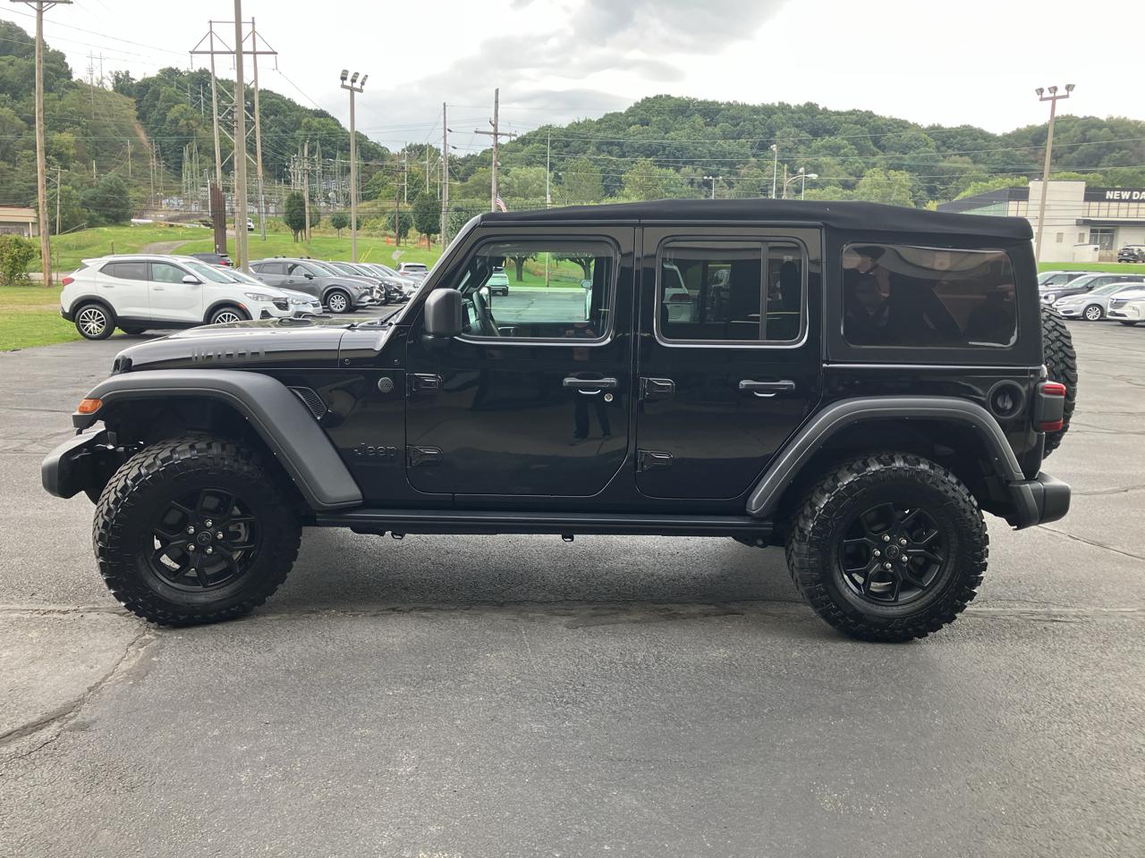 Jeep Wrangler Willys 4 Door 4x4 2024