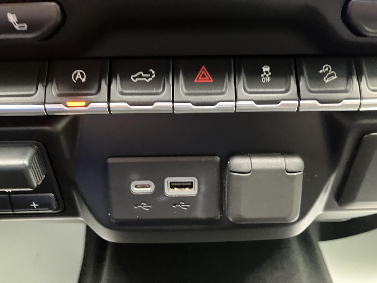 GMC Sierra 1500 4WD Crew Cab 157" Elevation 2020
