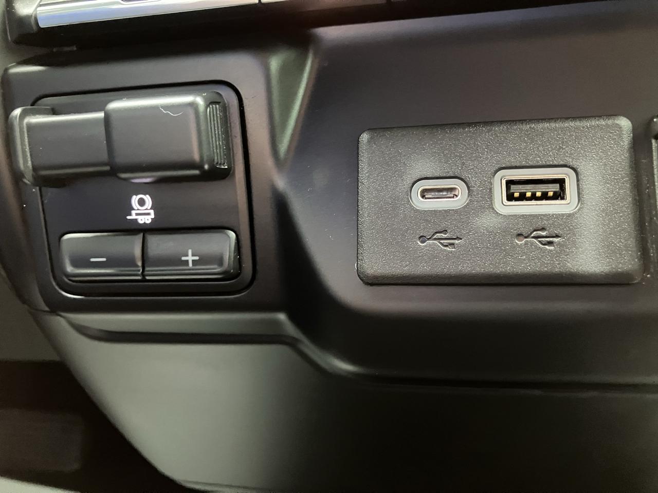 GMC Sierra 1500 4WD Crew Cab 157" Elevation 2020