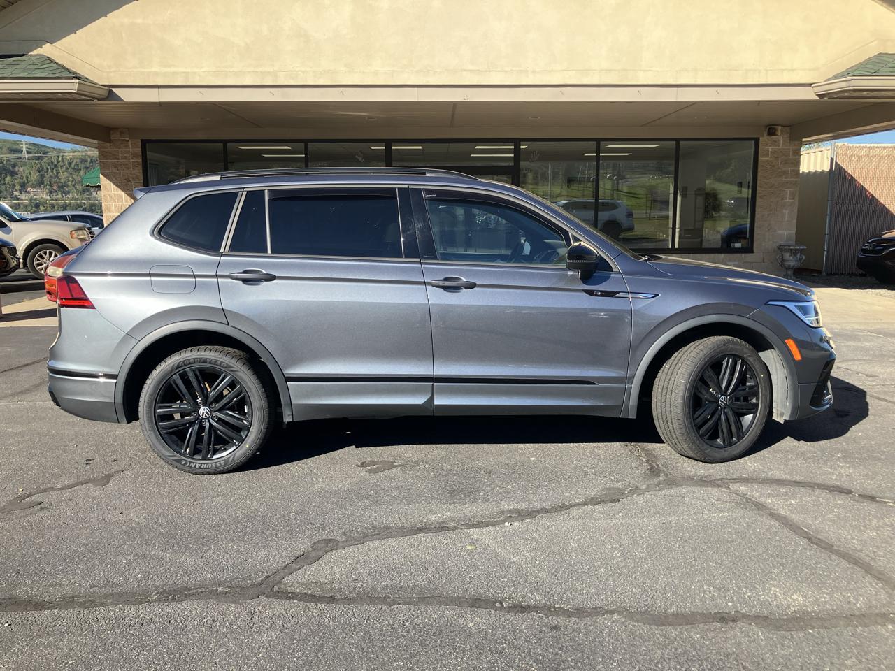 Volkswagen Tiguan 2.0T SE R-Line Black 4MOTION 2022