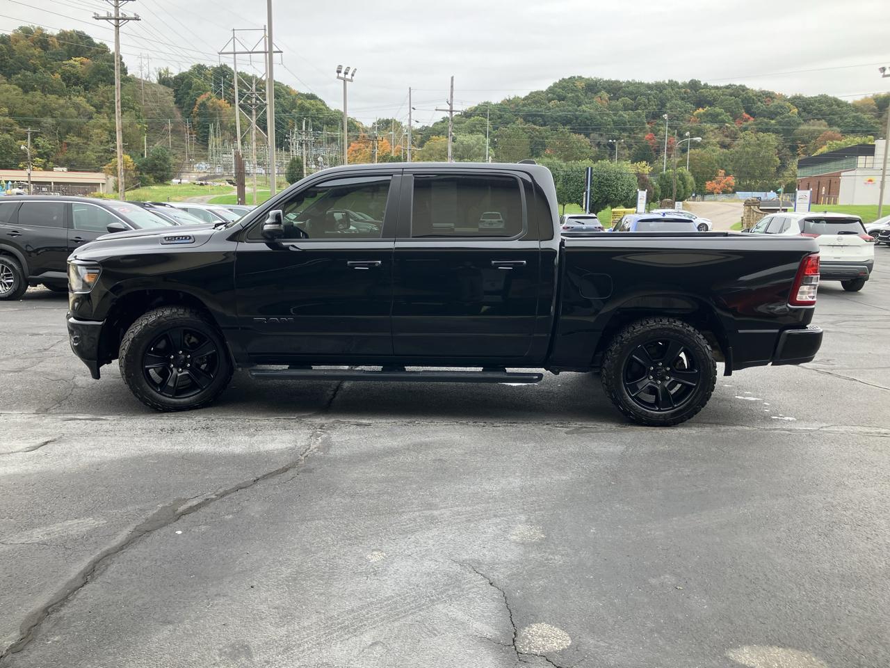 RAM 1500 Big Horn 4x4 Crew Cab 5'7" Box 2024